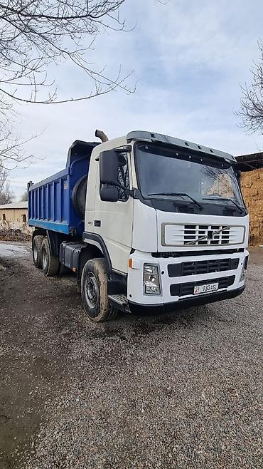 Грузовики: Грузовик, Volvo, Стандарт, 7 т — 3