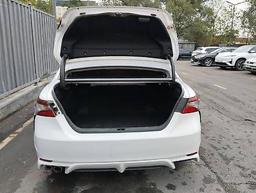 Toyota: Toyota Camry: 2021 г., 2.5 л, Вариатор, Гибрид, Седан — 2