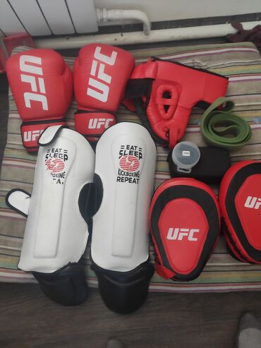 груша человек для борьбы: Набор экипировки для единоборств (UFC, кикбоксинг/бокс) В комплект