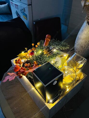 Kompleti namirnica: Elegantni poklon-aranžmani i premium gift korpe - Ručno aranžirane — 5