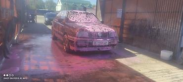 Volkswagen: Volkswagen Vento: 1992 г., 1.8 л, Кол менен иштөөчү, Седан — 5