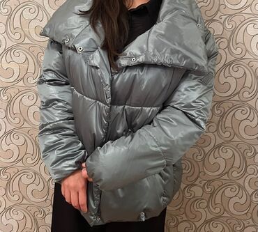 Kurtkalar: "Mavi"dən 270 manata alınıb. Bircə dəfə geyinilib, ölçü uyğun — 3