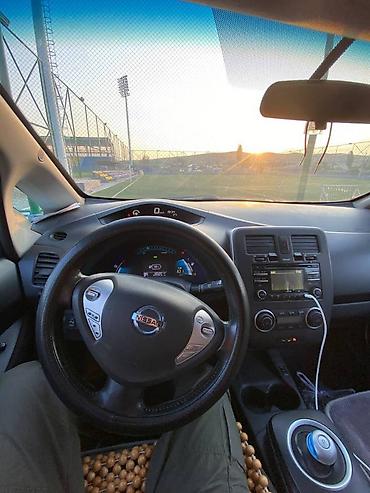 Nissan: Nissan Leaf: 2014 г., 0.1 л, Автомат, Электромобиль, Хэтчбэк — 6