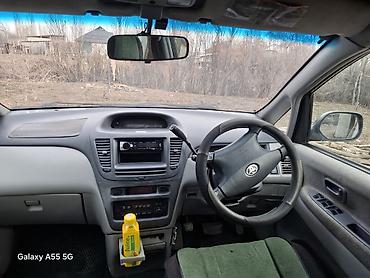 Панели, обшивки: Торпедо Toyota 2000 г., Б/у — 1