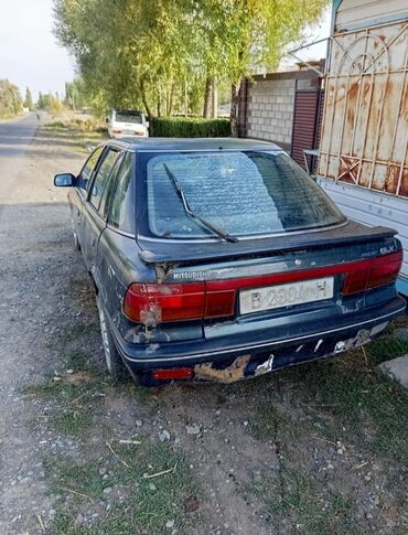 mitsubishi karisma: Mitsubishi Lancer: 1990 г., 1.6 л, Механика, Бензин, Седан