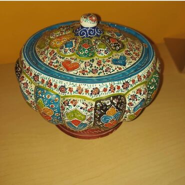шкатулка ручная: Росписная шкатулка/сахарница с крышкой, ручная работа. Перси