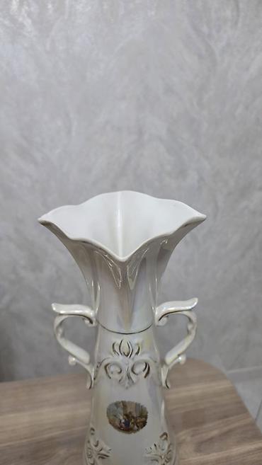Əntiq vazalar: Bir vaza, Farfor — 3