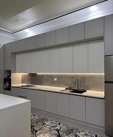 Minimalist dizayna malik modul mətbəx mebeli dəsti. Xüsusiyyətlər: -