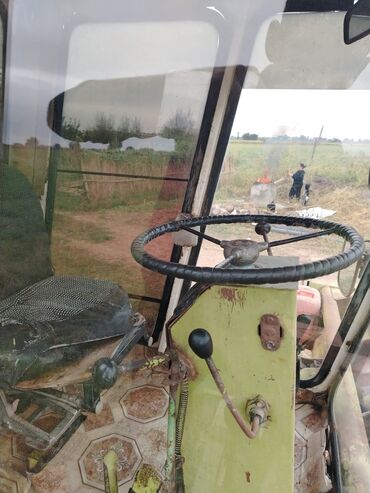 Kombaynlar: Texnika saz vəziyyətdədir. Alana üstündə demək olarki bir traktorun -da lalafo.az — 5 Kombaynlar: Texnika saz vəziyyətdədir. Alana üstündə demək olarki bir traktorun — 5