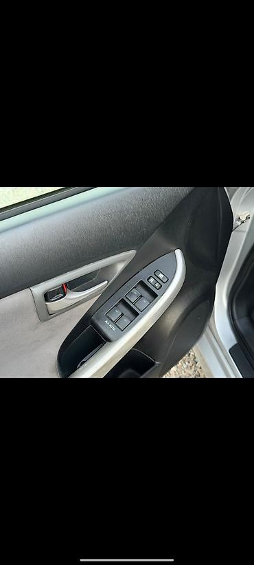 Toyota: Toyota Prius: 2015 г., 1.8 л, Автомат, Гибрид, Седан at lalafo.kg — 8 Toyota: Toyota Prius: 2015 г., 1.8 л, Автомат, Гибрид, Седан — 8