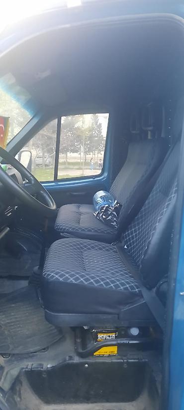 QAZ: QAZ : 2.4 l | 1995 il 389658 km — 5