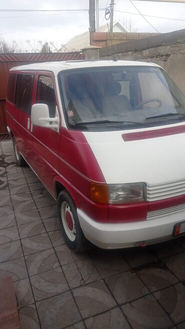 голыф 4: Volkswagen Transporter: 1994 г., 2.4 л, Механика, Дизель, Бус