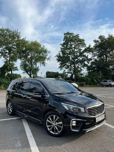 продаю аварийная авто: Kia Carnival: 2018 г., 2.2 л, Автомат, Дизель, Вэн/Минивэн