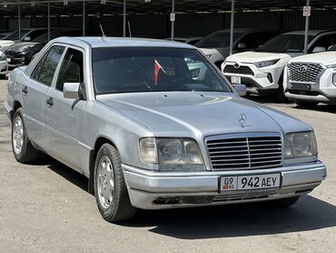 AUTOAGENT TILEK: Mercedes-Benz E 220: 1993 г., 2.2 л, Механика, Бензин, Седан
