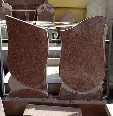 Мраморные и гранитные работы: Гранитные памятники - Изготовление памятников из цельного — 26