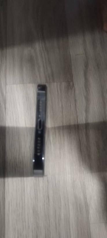 Чехлы: Срочно продаю Айфон Набор аксессуаров для iPhone с большим блоком — 5