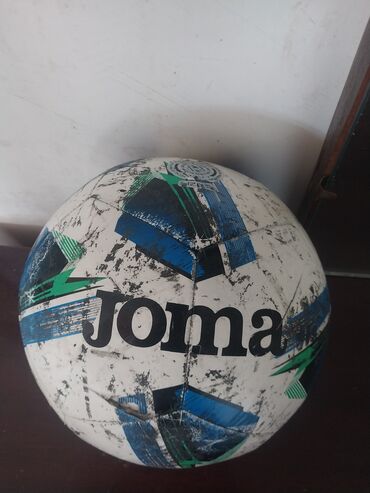 çənə topu: Original Joma brendinin topudur.Keyfiyyetine soz yoxdu 1 cırıgı var