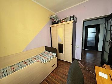 Үйлөрдү сатуу: 4 бөлмө, 140 м², 4 соток, Бишкек, Достук мкр Кыймылсыз мүлк агенттиги — 2