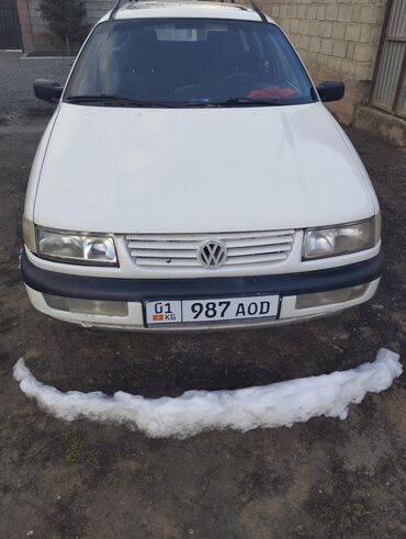 Volkswagen: Volkswagen Passat: 1994 г., 1.8 л, Механика, Бензин, Универсал