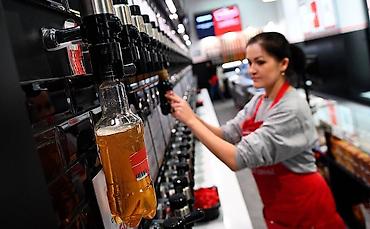 вакансии в сербии: Требуется Продавец-консультант График: Два через два, Оплачиваемый отпуск, Полный рабочий день — 1