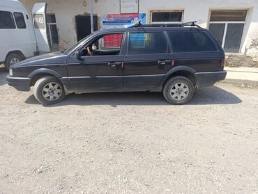 дом на колосах: Volkswagen Passat: 1991 г., 2 л, Механика, Бензин, Универсал