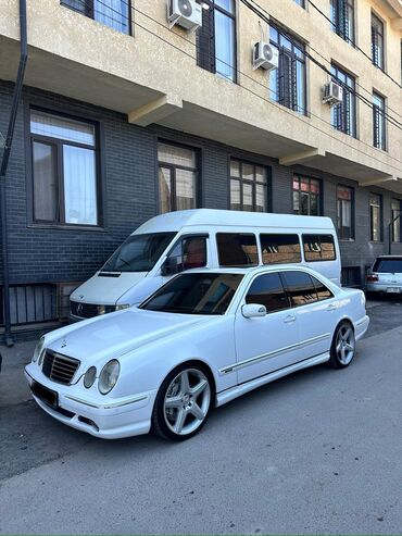 Mercedes-Benz: Mercedes-Benz E 55: 2000 г., 5.5 л, Автомат, Бензин, Седан