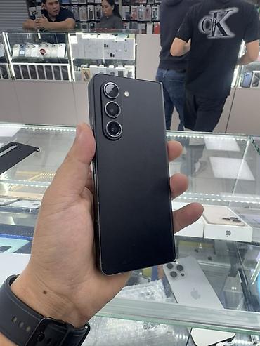 прадаю телефон: Samsung Б/у, 512 ГБ, цвет - Черный, 1 SIM, eSIM — 1
