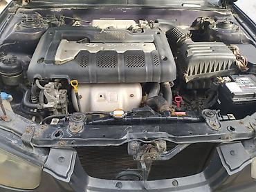 Hyundai: Hyundai Elantra: 2 l | 2003 il Sedan — 2