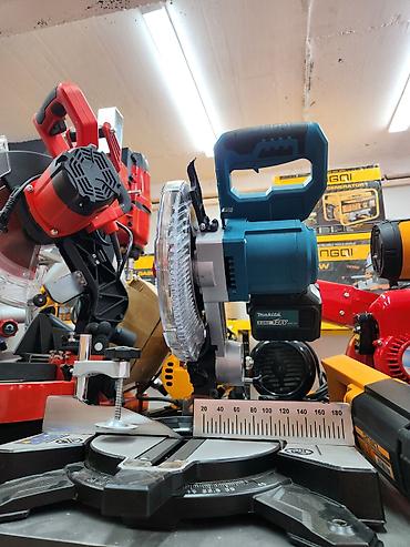 куплю аккумуляторную пилу: Торцовочная пила Makita 18V (аккумуляторная) - Питание: аккумулятор — 1