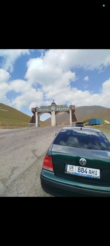 куплю машину в рассрочку бишкек: Volkswagen Bora: 2000 г., 2 л, Механика, Газ, Седан