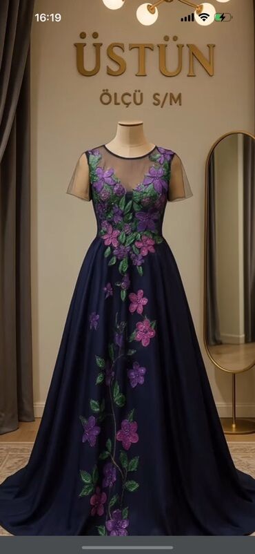 Ziyafət donları: Mağaza bağlandığı üçün Geyimlər maya dəyərindən aşağı satılır 30 azn — 17