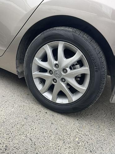 disk teker per page 40: Hyundai Elantra üçün orijinal 16" yüngül lehimli disklər Disk yaxşı — 2