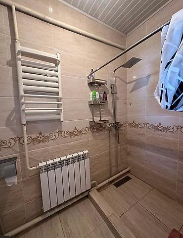 Продажа коттеджей и домов: Срочно! Продаю жилой дом. Жилой массив Ак-Ордо 3, улица Эр-Табылды — 15