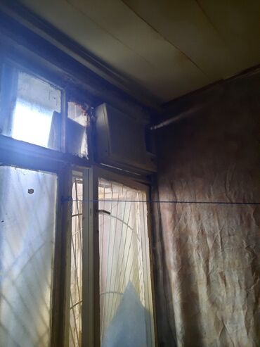 Стиральные машины: Pəncərə tipi kondisioner L.C pult var . isti soyuq işləkdi. təcili