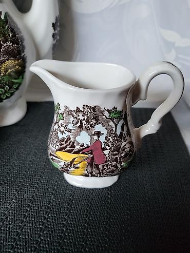 Ostali antikviteti: Engleski cajni multicolor servis The Hunter Myott iz 1982 godine. Sve — 12