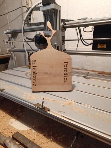 Tacne: 2u1 slavska daska za žito i daska za sečenje - Materijal: pun drvni na lalafo.rs — 9 Tacne: 2u1 slavska daska za žito i daska za sečenje - Materijal: pun drvni — 9