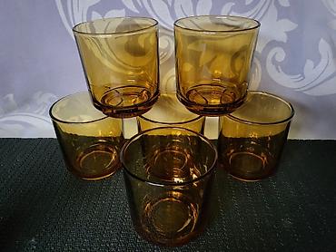 Čaše: Case amber nove univerzalne iz 70/80ih godina. Amber (cilibar) — 6