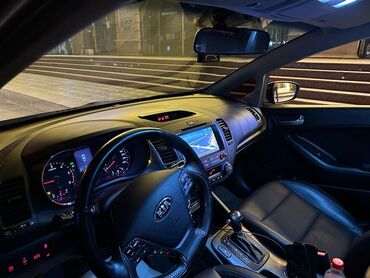 Kia: Kia Cerato: 1.6 l | 2015 il Sedan — 9