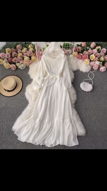 лен платье: Белое красивое платье с капюшоном