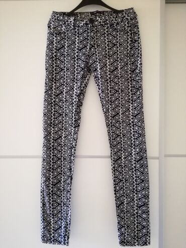 lila pantalone: XS (EU 34)