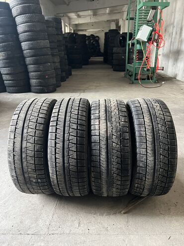 Шины: Шины 225 / 45 / R 17, Зима, Б/у, Комплект, Легковые, Япония, Bridgestone