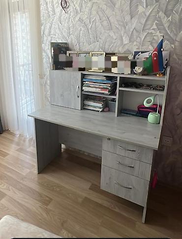 Yazı masası təcili satılır 80 azn.Əla vəziyyətdə.Sabah üçün əlavə lalafo.az -da Yazı masası təcili satılır 80 azn.Əla vəziyyətdə.Sabah üçün əlavə