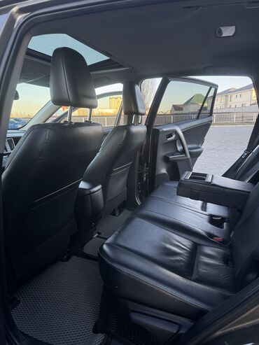 Toyota: Toyota RAV4: 2017 г., 2.5 л, Вариатор, Гибрид, Кроссовер — 13