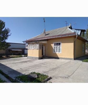 дома в кыргызстане: 2 м², 4 комнаты, Старый ремонт Без мебели