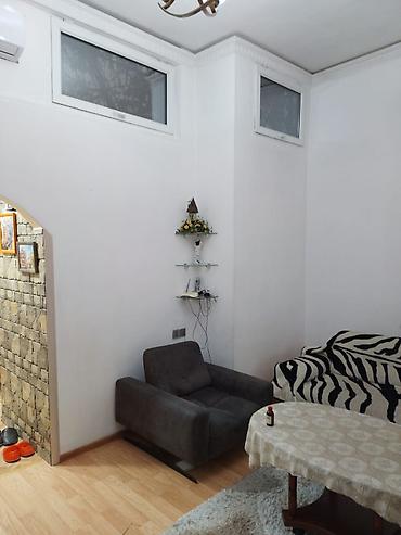Yataq otağı dəstləri: Kiraye ev - Yataq otağı komplekti: yumşaq başlıqlı iki nəfərlik — 12