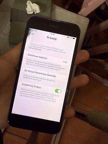 Apple iPhone: IPhone 7, 32 GB, Jet Black, Barmaq izi — 11