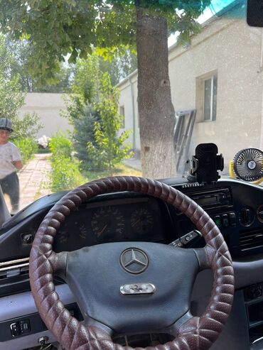 прицепы для грузовых автомобилей б у: Легкий грузовик, Mercedes-Benz, Стандарт, 2 т, Б/у