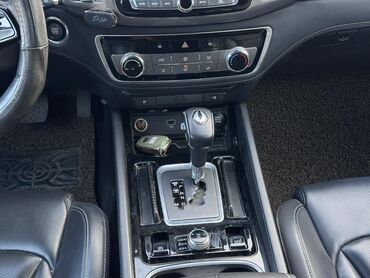 Ssangyong: Ssangyong : 2019 г., 2.2 л, Автомат, Дизель, Внедорожник — 4
