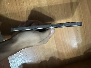 apple studio: IPhone 16 Pro Max, Б/у, 512 ГБ, Desert Titanium, Защитное стекло, Чехол, Кабель, 86 % — 2