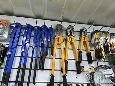 Крепежные инструменты: Магазин ручного инструмента и крепежа Ассортимент: - Ручной — 3